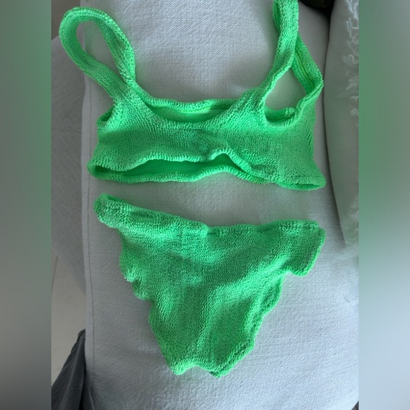 HUNZA G green xandra bikini set PRICE IS FIRM - Picture 7 of 8